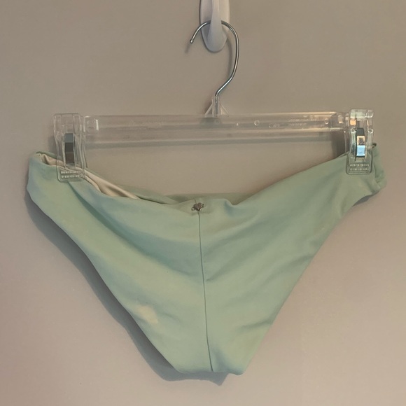 Light mint colored PINK bikini - Picture 5 of 7